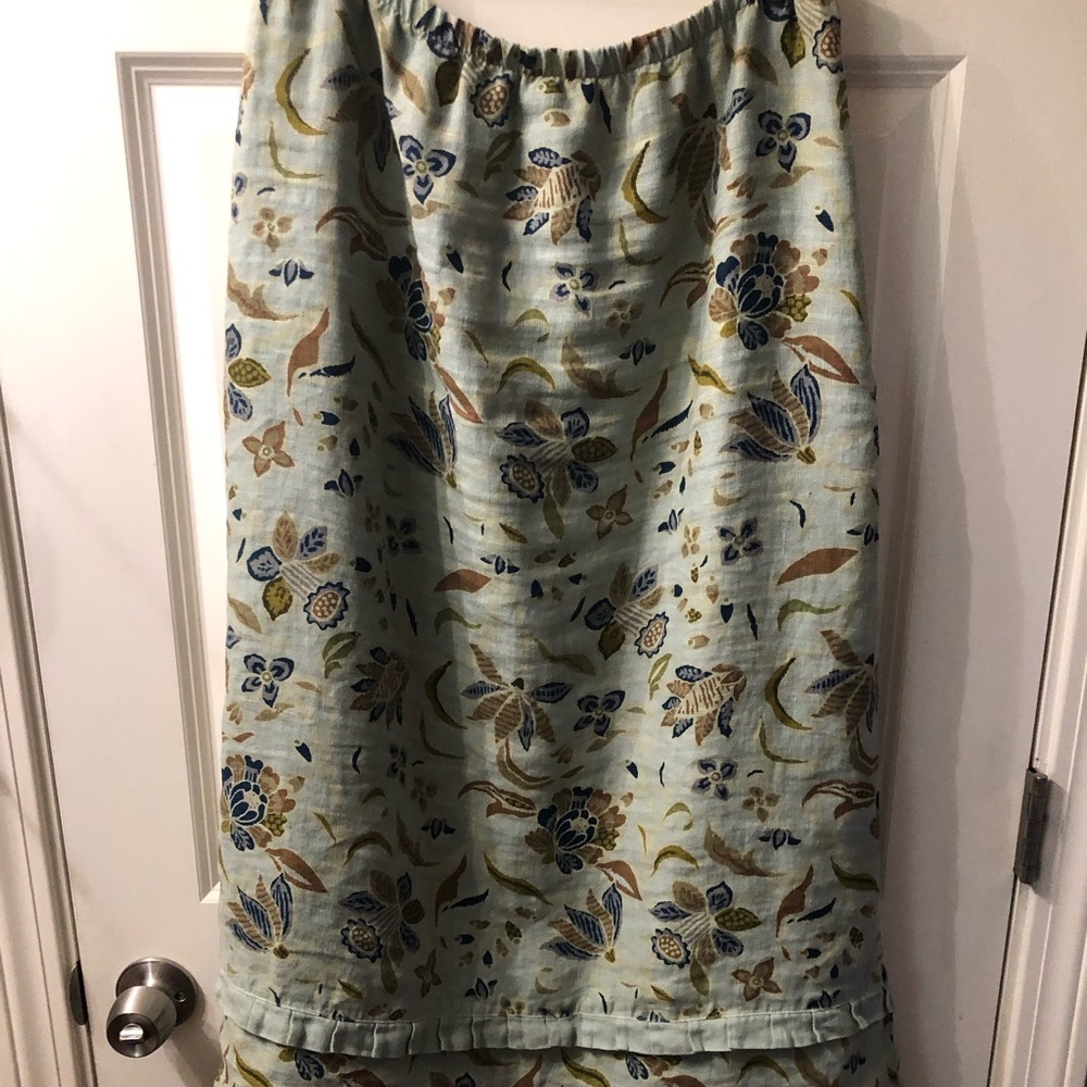 Habit floral print linen skirt medium w/slight ruffle above hem